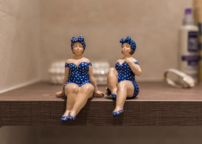 Whg 10 - Laura * 青斯特